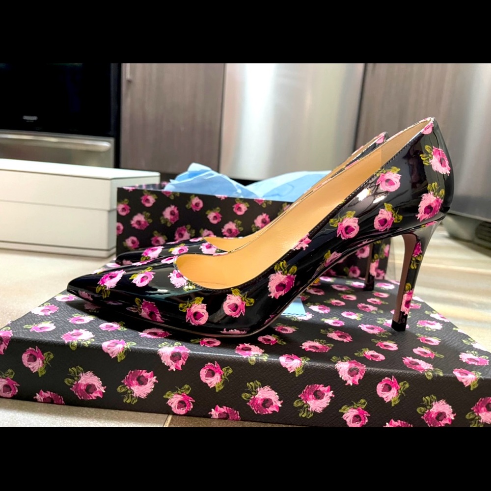 PRADA FLORAL PATERN LEATHER SIZE 39
